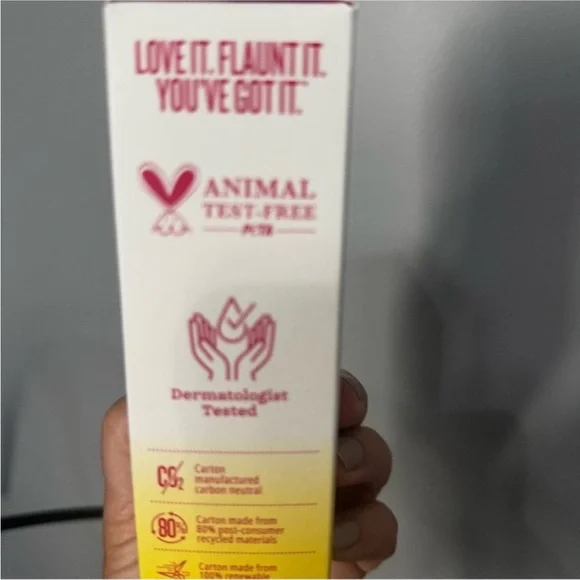 Sol de Janeiro Radiance SPF 50 Mineral Lotion - Picture 6 of 7